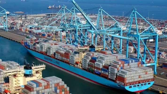 Pengiriman Kargo: Jasa Cargo Murah via Laut Jakarta Makassar