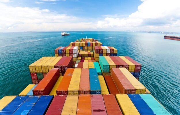 Apa Itu Cargo Laut Layanan Port to Port: Keuntungan & Tips